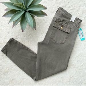 Stylish Gray Skinny Pants